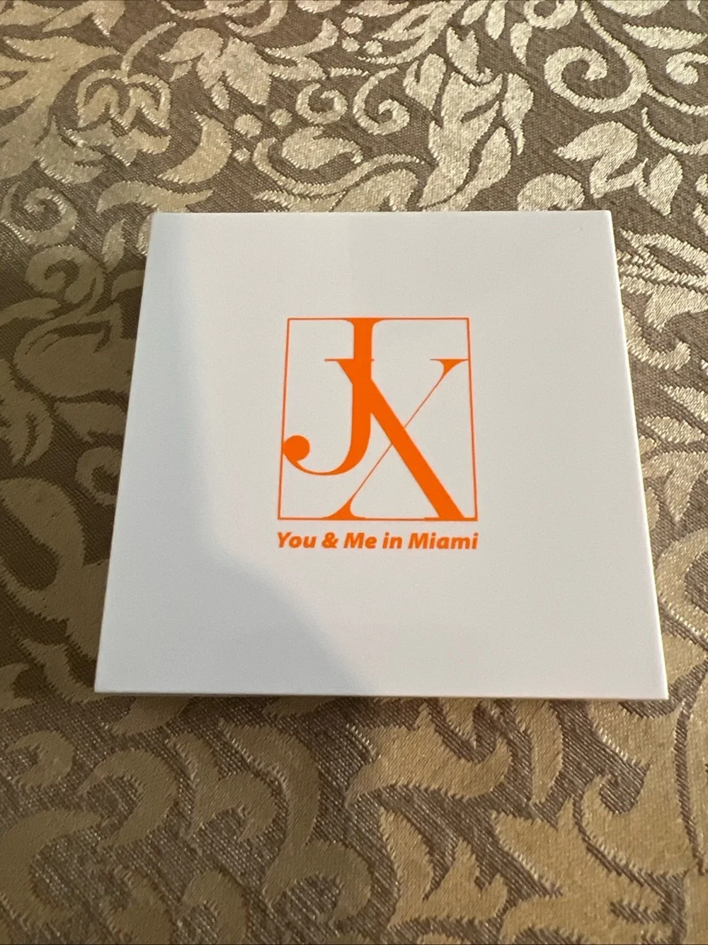 JX Eye Shadow Palette - You & Me in Miami - Brand NEW!!